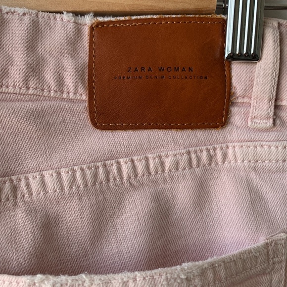 Light Pink distressed Jeans - Picture 4 of 15